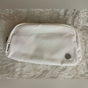 Lululemon everywhere, belt bag
